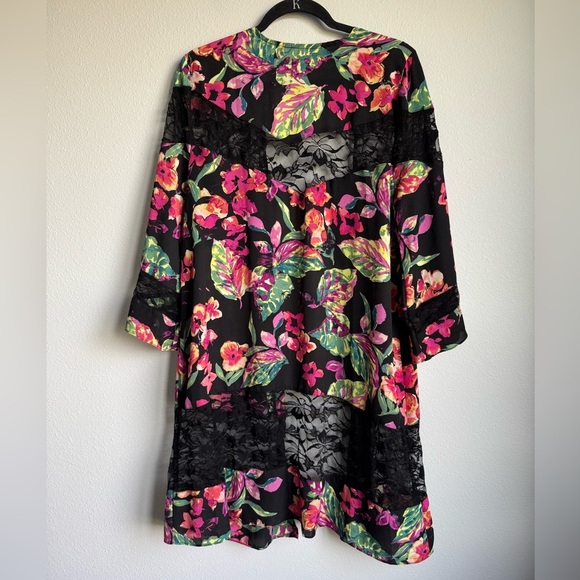 Cato Floral Black Kimono - Picture 3 of 3